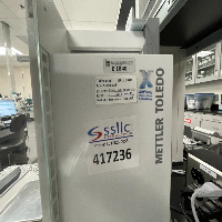 Mettler Toledo XS205DU Analytical Balance with RS-P42 Printer image 2